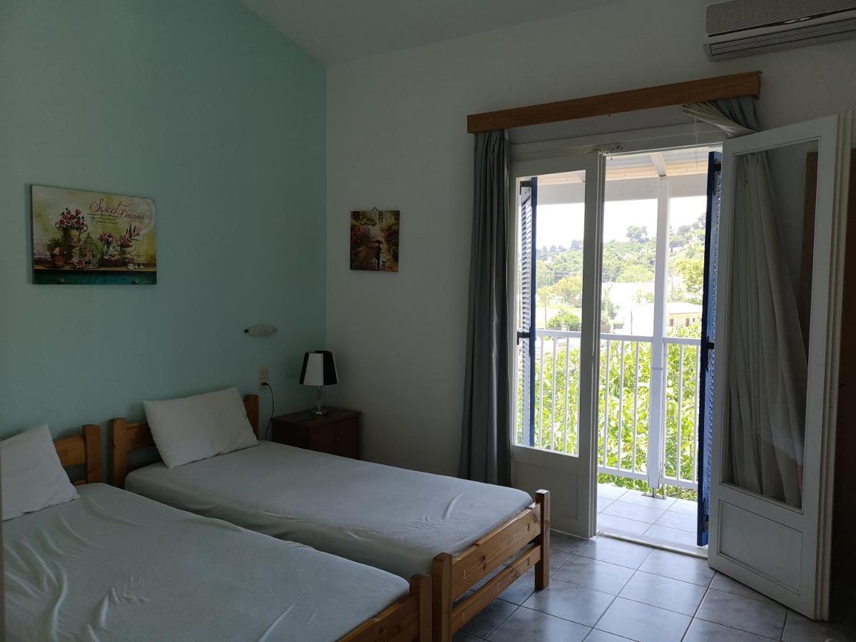 Drosia Platanias (Skiathos)